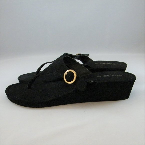 Black Thong Sandal Size 9 Studio S Microfiber - Picture 2 of 10